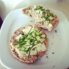 Butterbrot mit Schnittlauch