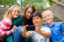 Der neue beste Freund: Das Smartphone Der neue beste Freund: Das Smartphone