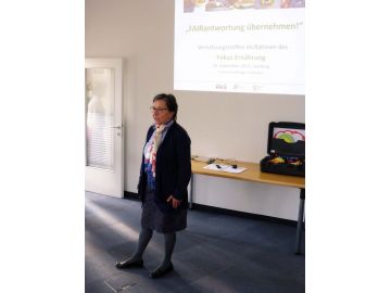 Einleitende Worte von Dr. Heidelinde Neumann.