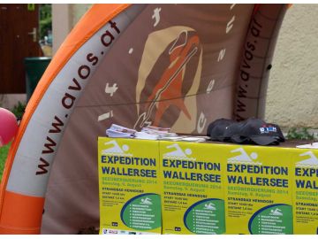 Das Infozelt von Avos schon gut gerüstet