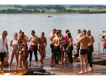 Warten auf den Rücktransport mit den Booten