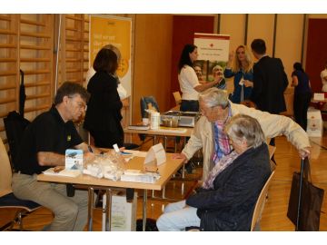 Apotheker Bernhard Lugger bei der Lungenfunktionsprüfung