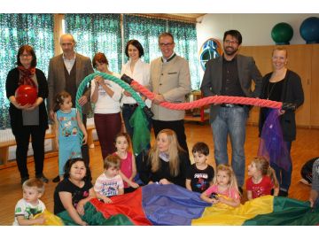 Wir bekommen eine AUVA-Bewegungskiste.