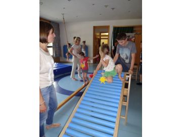 Unsere Bewegungstation "Berühr den Boden nicht"