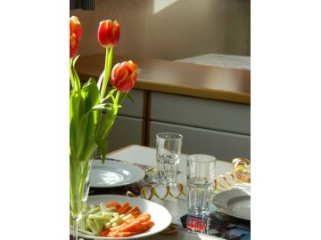 Gegessen wurde an einem schön gedeckten Tisch!