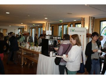 Bei Kaffee und Tee konnten sich die GesundheitsreferentInnen vernetzen und austauschen.