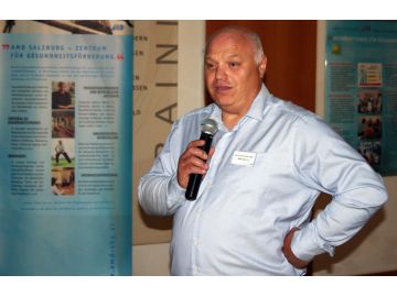 Ing. Horst Fackler, Leiter der Sicherheitstechnik im AMD Salzburg, richtete auch einige Worte an das Publikum.