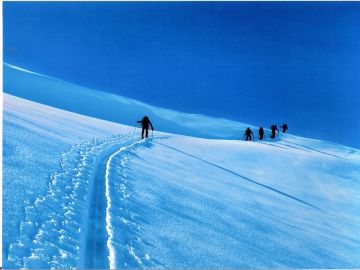 Anstieg auf 2.600 Metern Höhe am Karkogel: Herr A. ist der vierte der ersten Gruppe.