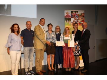 KG Lessach, v.l.: Maud Bukovics und Dr. Holger Förster, beide AVOS, Dr. Harald Seiss, SGKK, Michaela Sagmeister, Roswitha Steinwender, GBA, Vizebgm. Martina Brugger, Mag. Angelika Bukovski MIM, GF AVOS, LH-Stv. Dr. Christian Stöckl