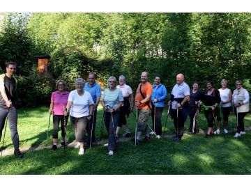 Besonderer Wert wurde auf die Bewegugnseinheiten gelegt - Nordic Walking als ideales genzheitliches Bewegungskonzept