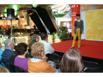 ag. Maria Pramhas (AVOS) stellt die Lebensstilgruppen vor