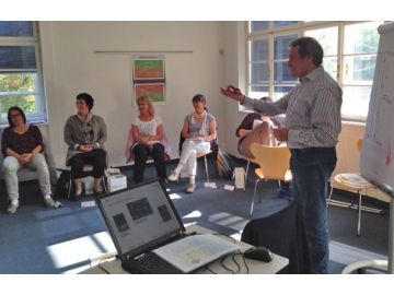 "Medias 2"-Schulleiter Dipl. Psychologe Berthold Maier im Vortrag